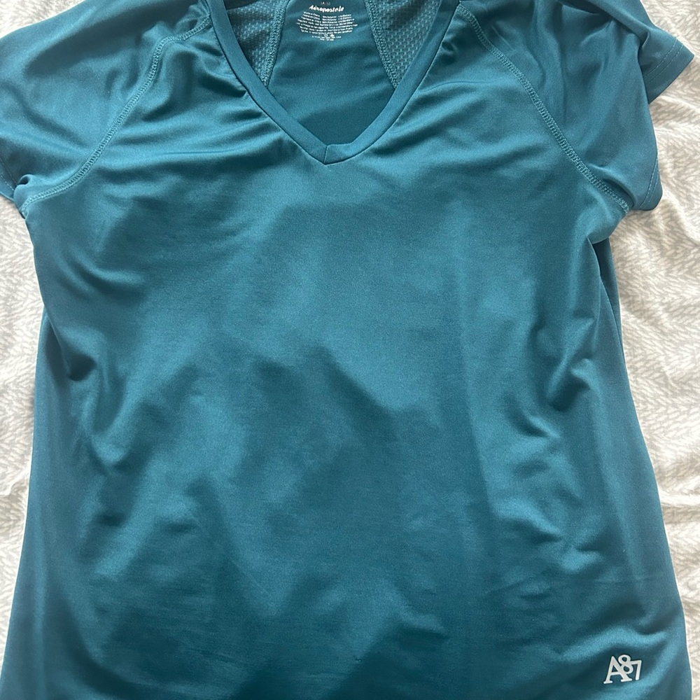 Aeropostale Women's Teal Short-Sleeve V-Neck Performance Tee